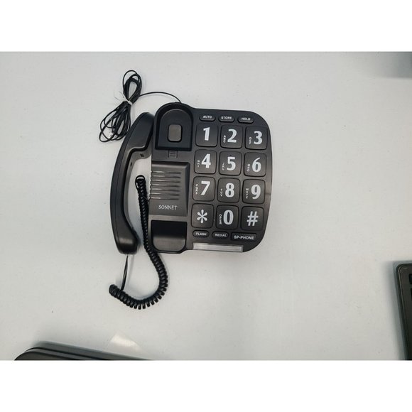 EXTRA LARGE BUTTON TELEPHONE WITH VOICE AMPLIFICATION - Picture 2 of 4